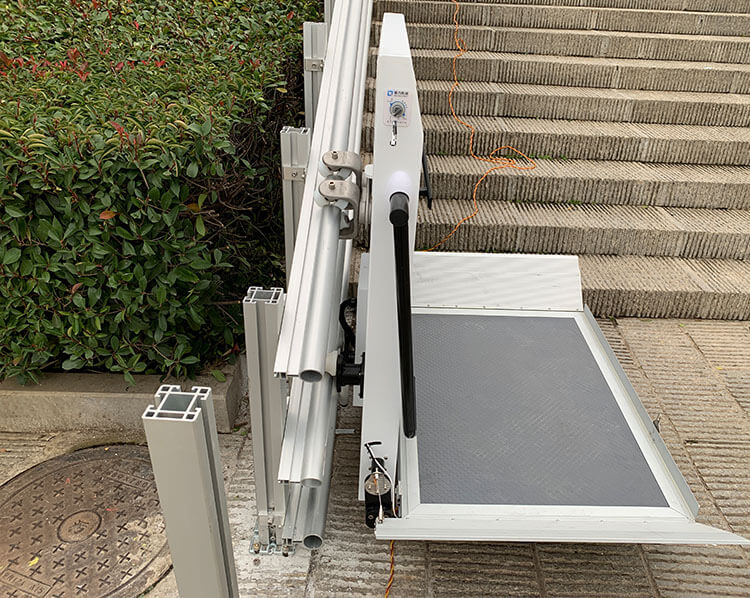 Inclined Wheelchair Lift